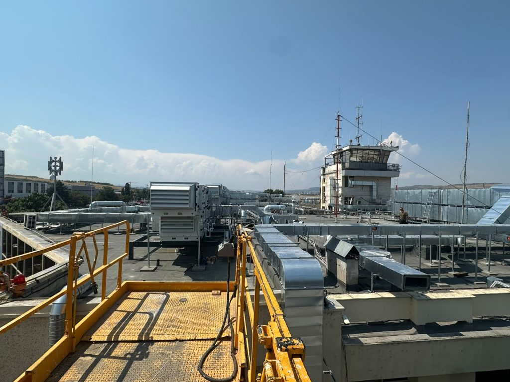 Instalație complexă de ventilare industrială executată de Flexinstal în noul terminal al Aeroportului Internațional Cluj-Napoca.